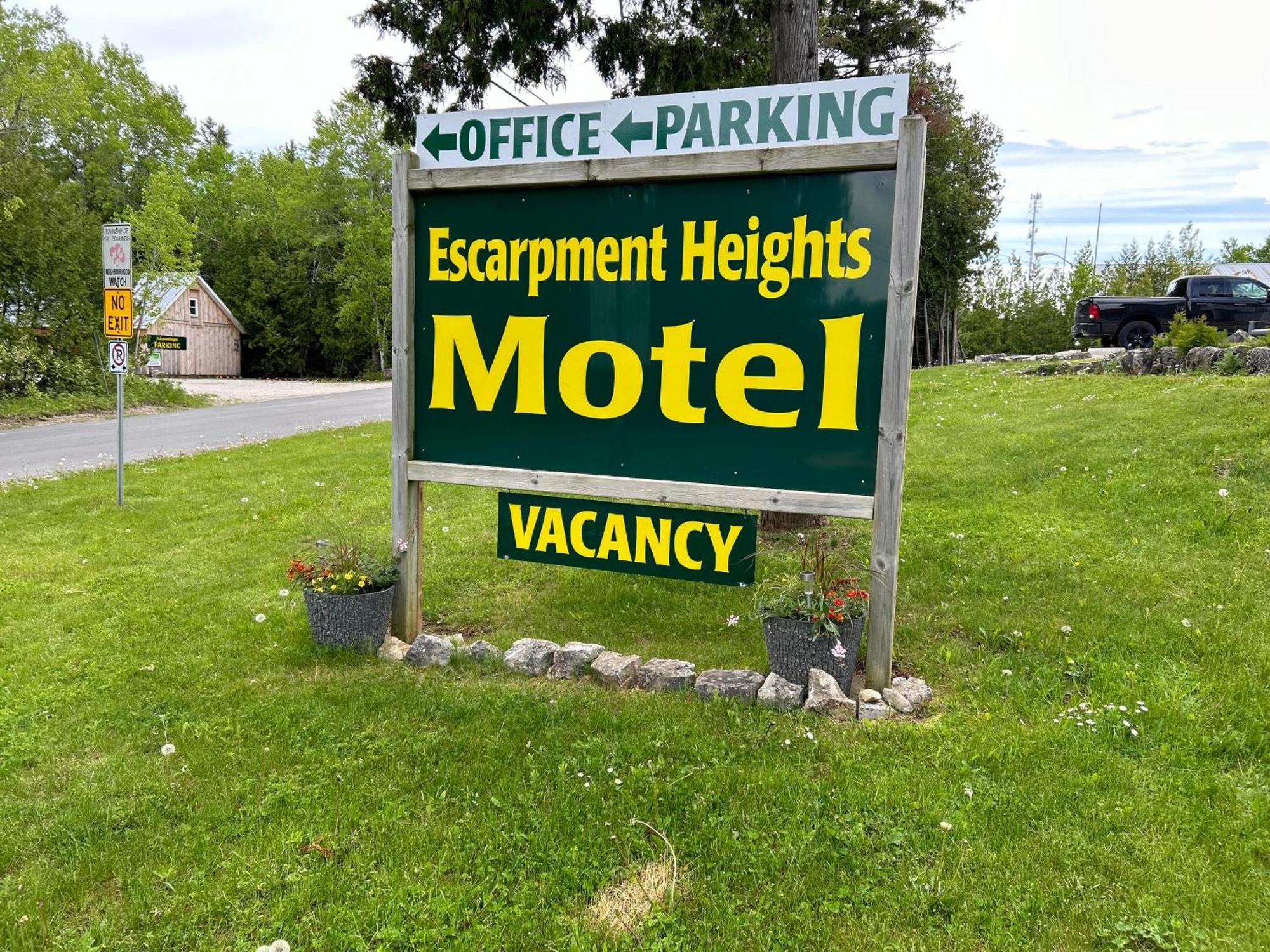 טוברמורי Escarpment Heights Motel מראה חיצוני תמונה
